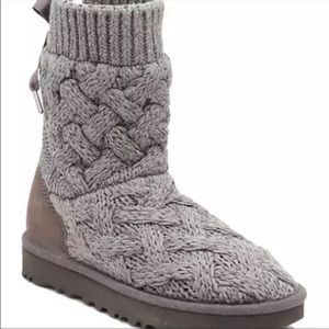 Women’s Isla Sweater UGG boot
